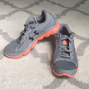 Under Armour Assert 6